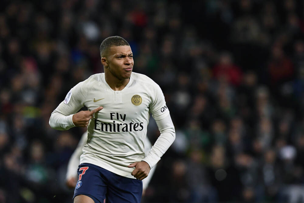 首届香港国际AI艺术节开幕 展现“科技+艺术”之美